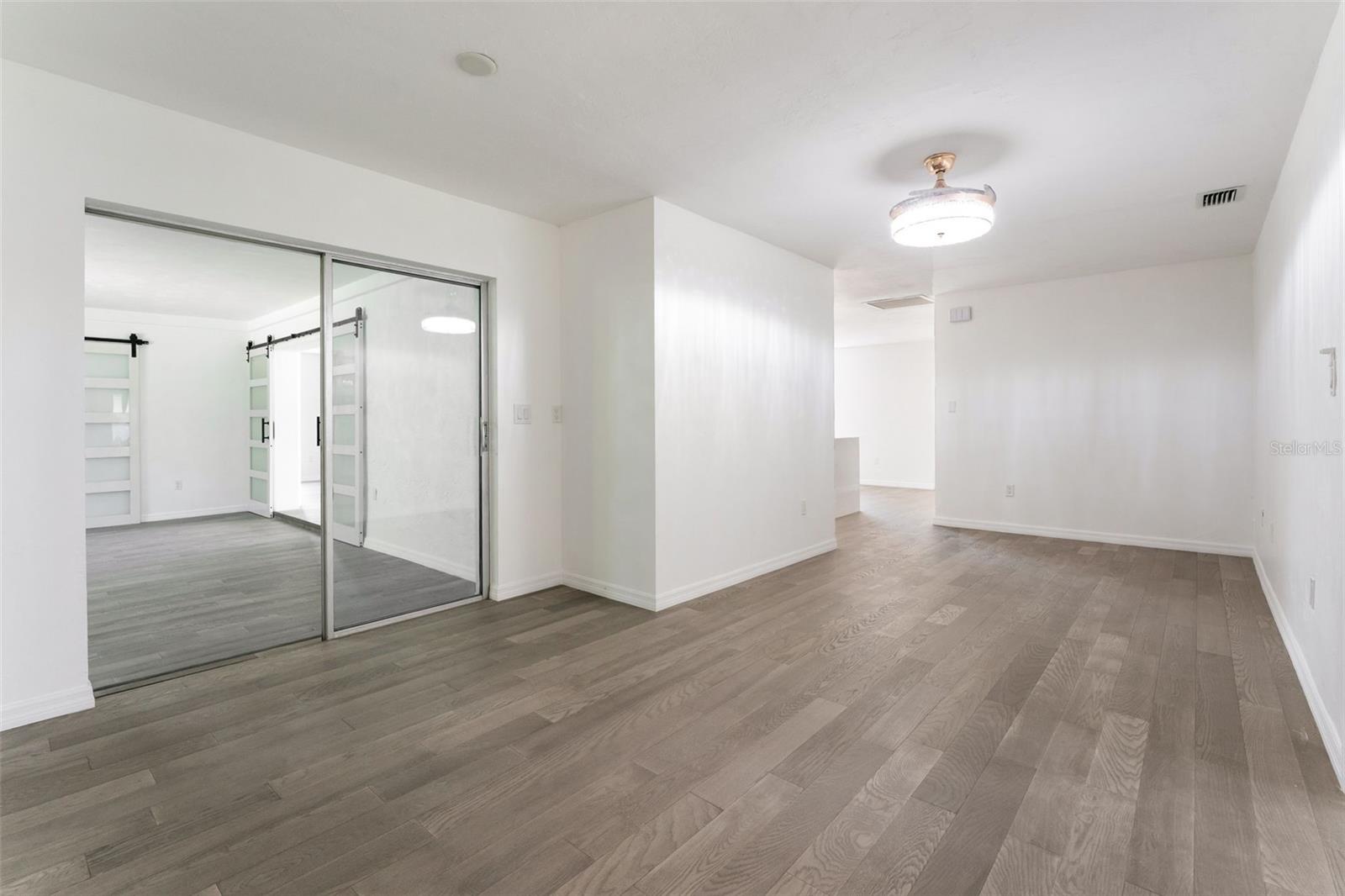 Living / Dining area 2