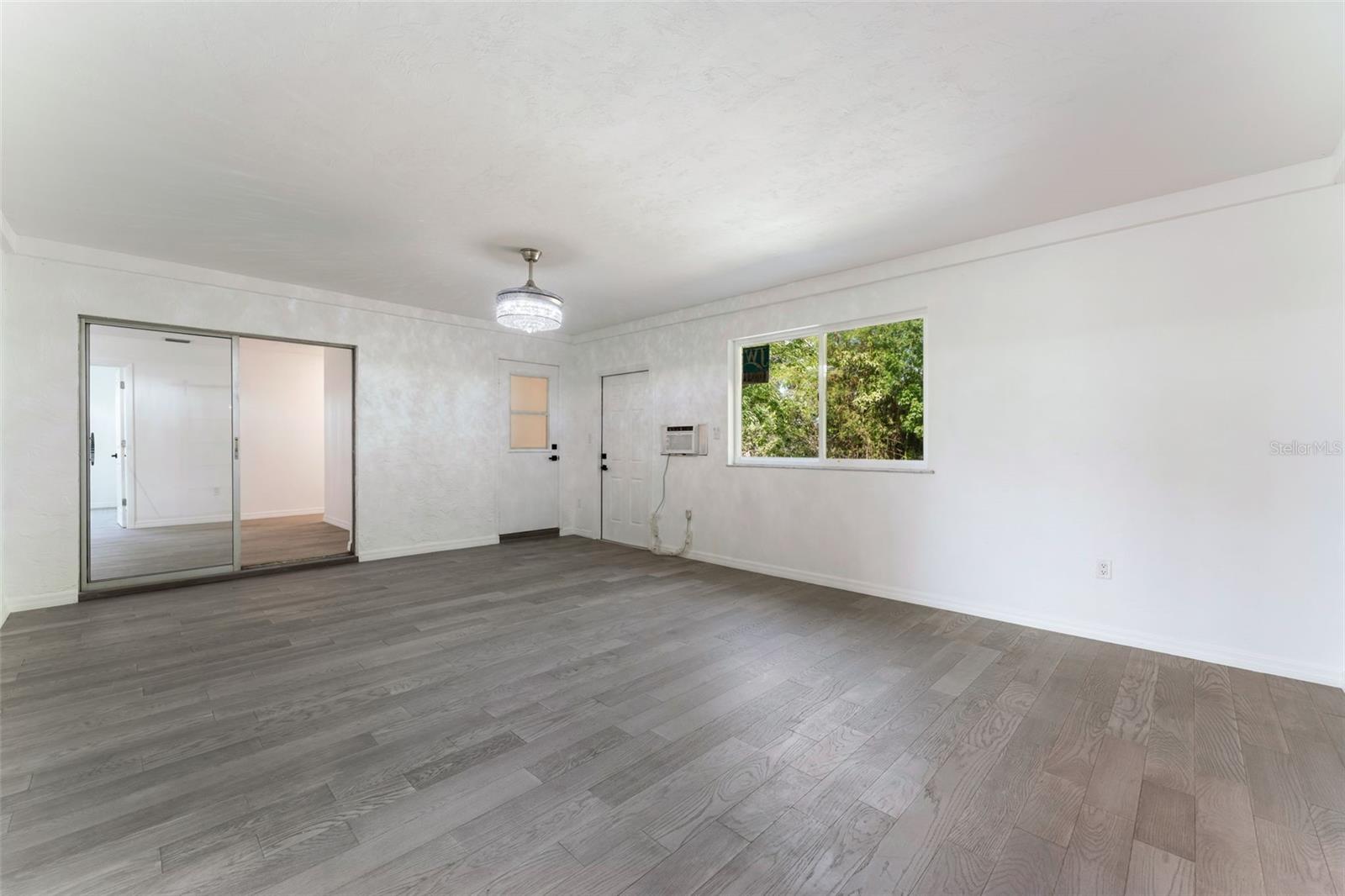Bonus Living area with wall AC unit