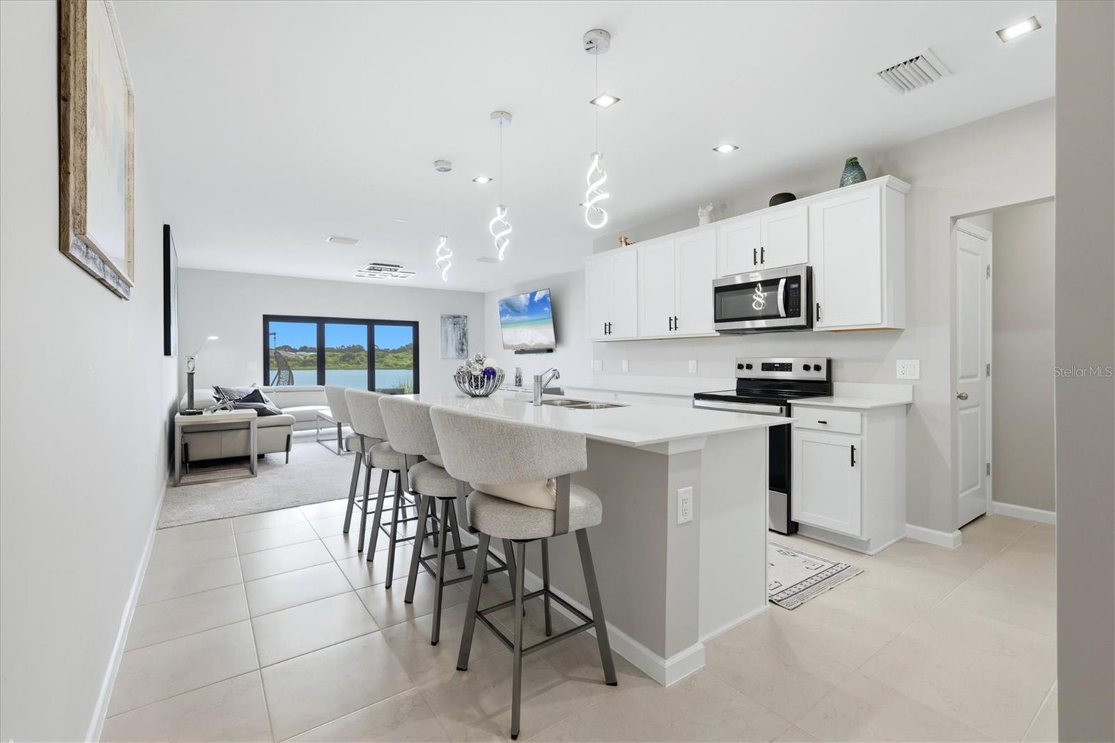 6340 Silverstar Dr, Sarasota, FL 34240 — photo 7 of 43