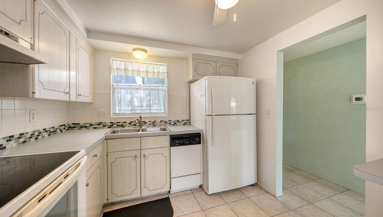 1523 Lakeside Dr #15, Venice, FL 34293 — photo 16 of 44