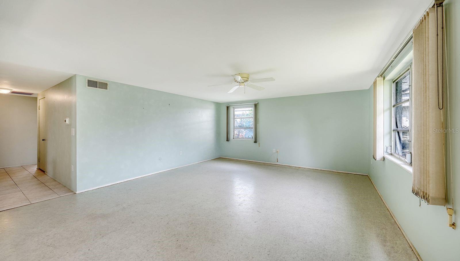 1523 Lakeside Dr #15, Venice, FL 34293 — photo 8 of 44