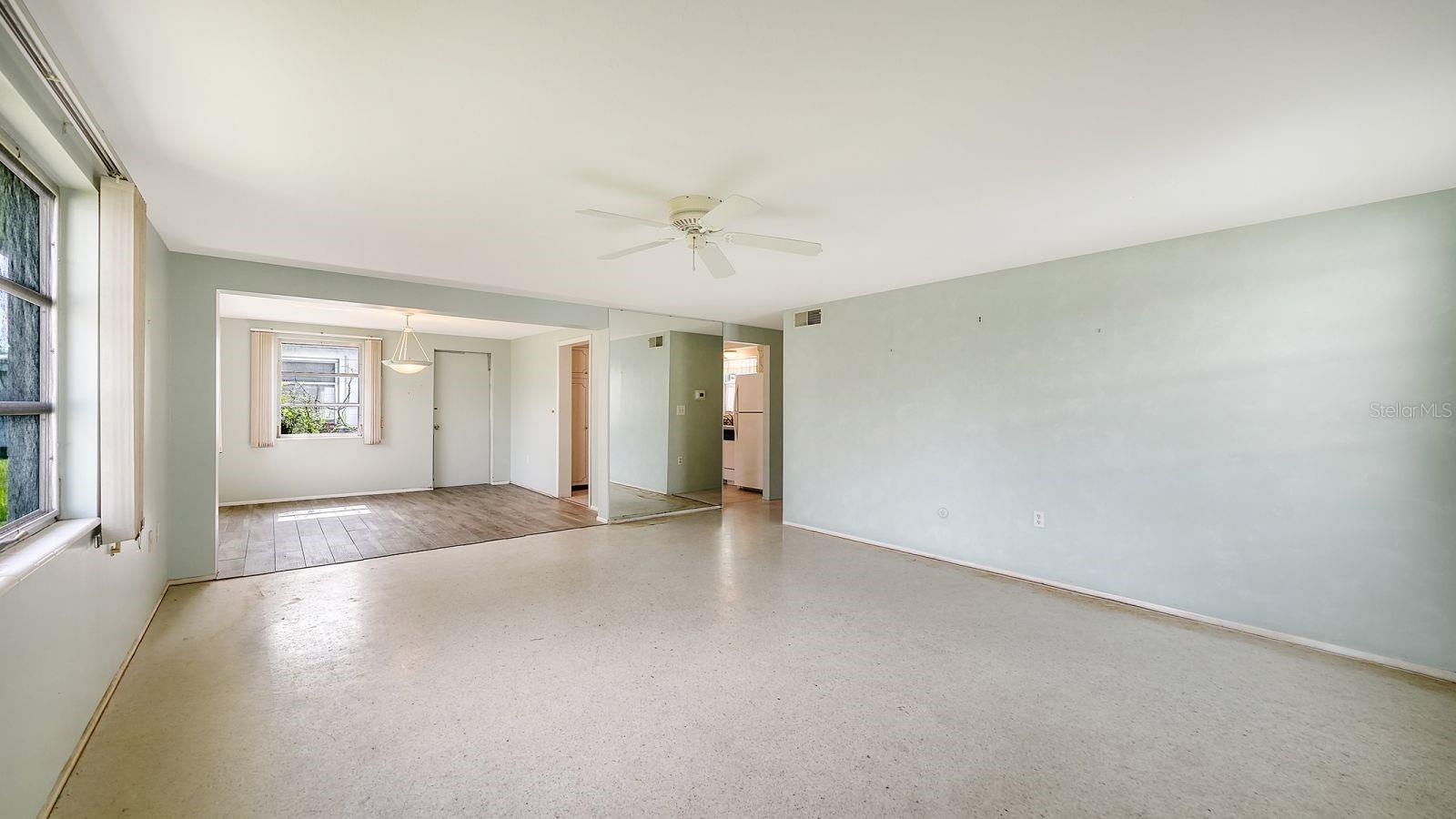 1523 Lakeside Dr #15, Venice, FL 34293 — photo 9 of 44