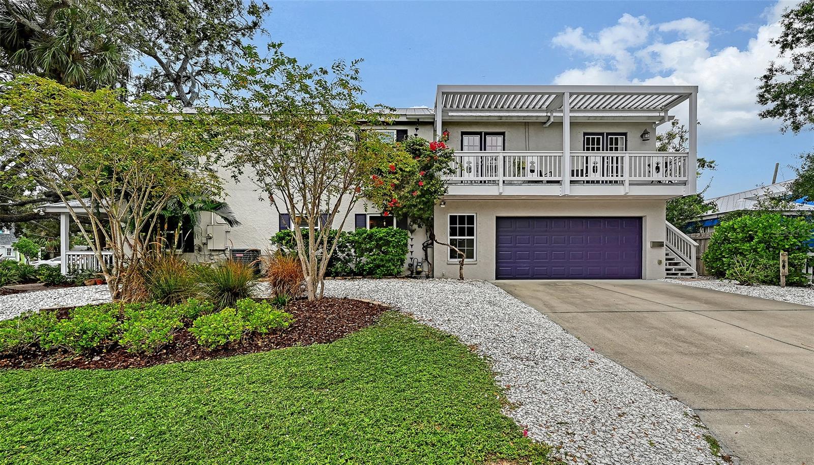 Upstairs, with a separate entrance is The Pineapple Loft