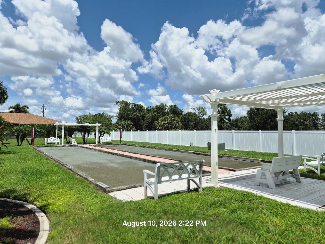 Bocci court