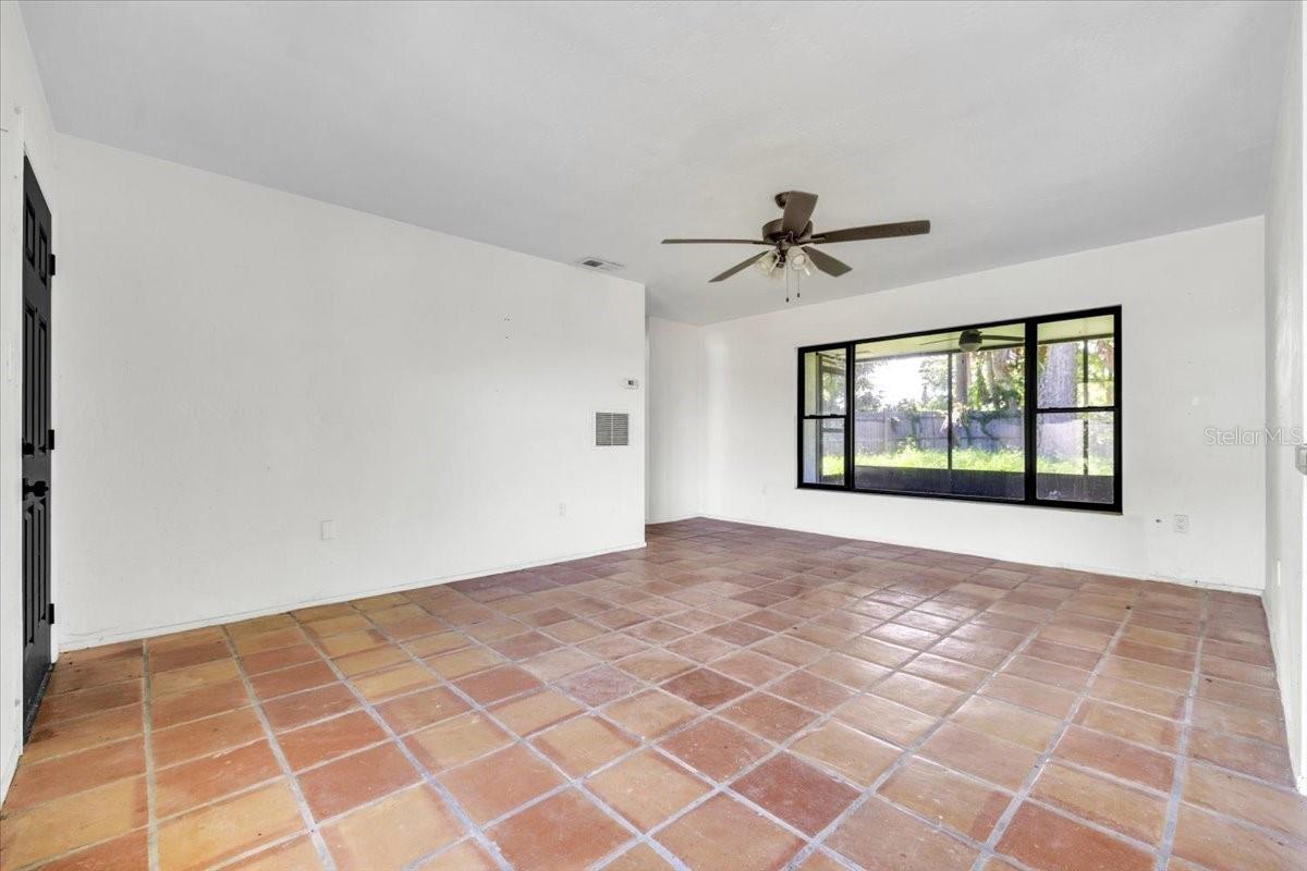 807 Lucille Ave, Nokomis, FL 34275 — photo 6 of 45