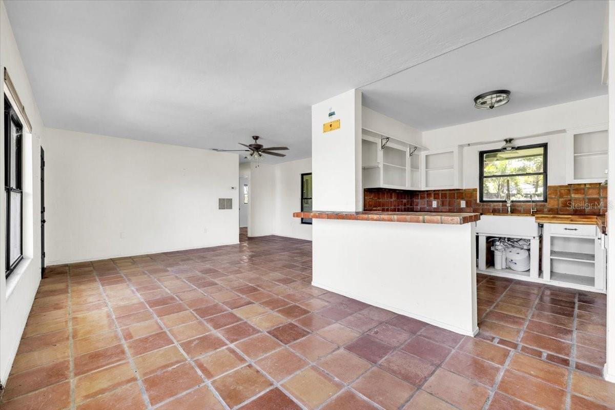 807 Lucille Ave, Nokomis, FL 34275 — photo 10 of 45