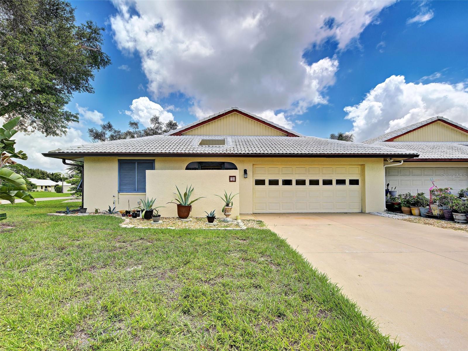 20 Idle Sands Dr, Venice, FL 34293 — photo 3 of 45