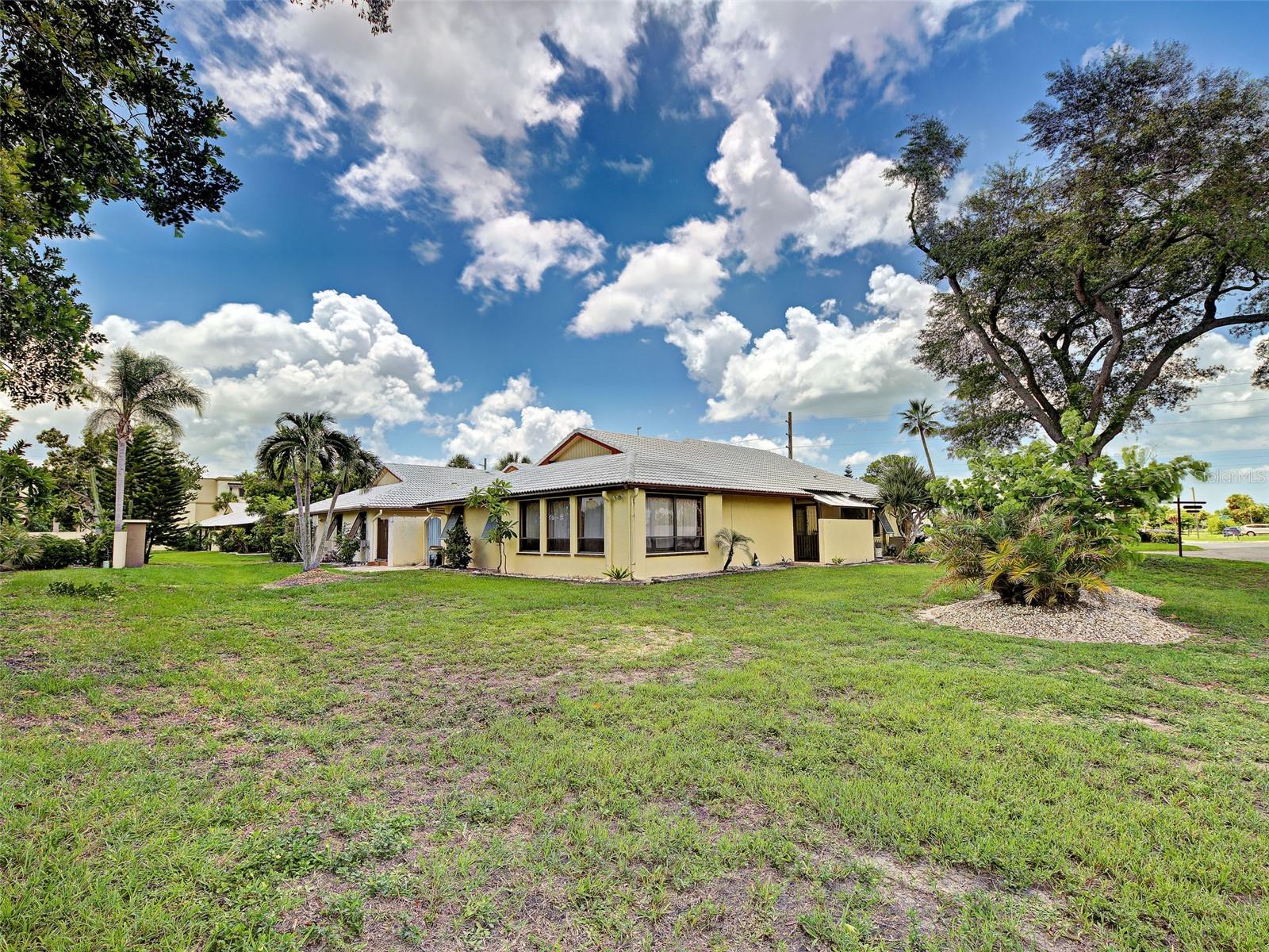 20 Idle Sands Dr, Venice, FL 34293 — photo 6 of 45