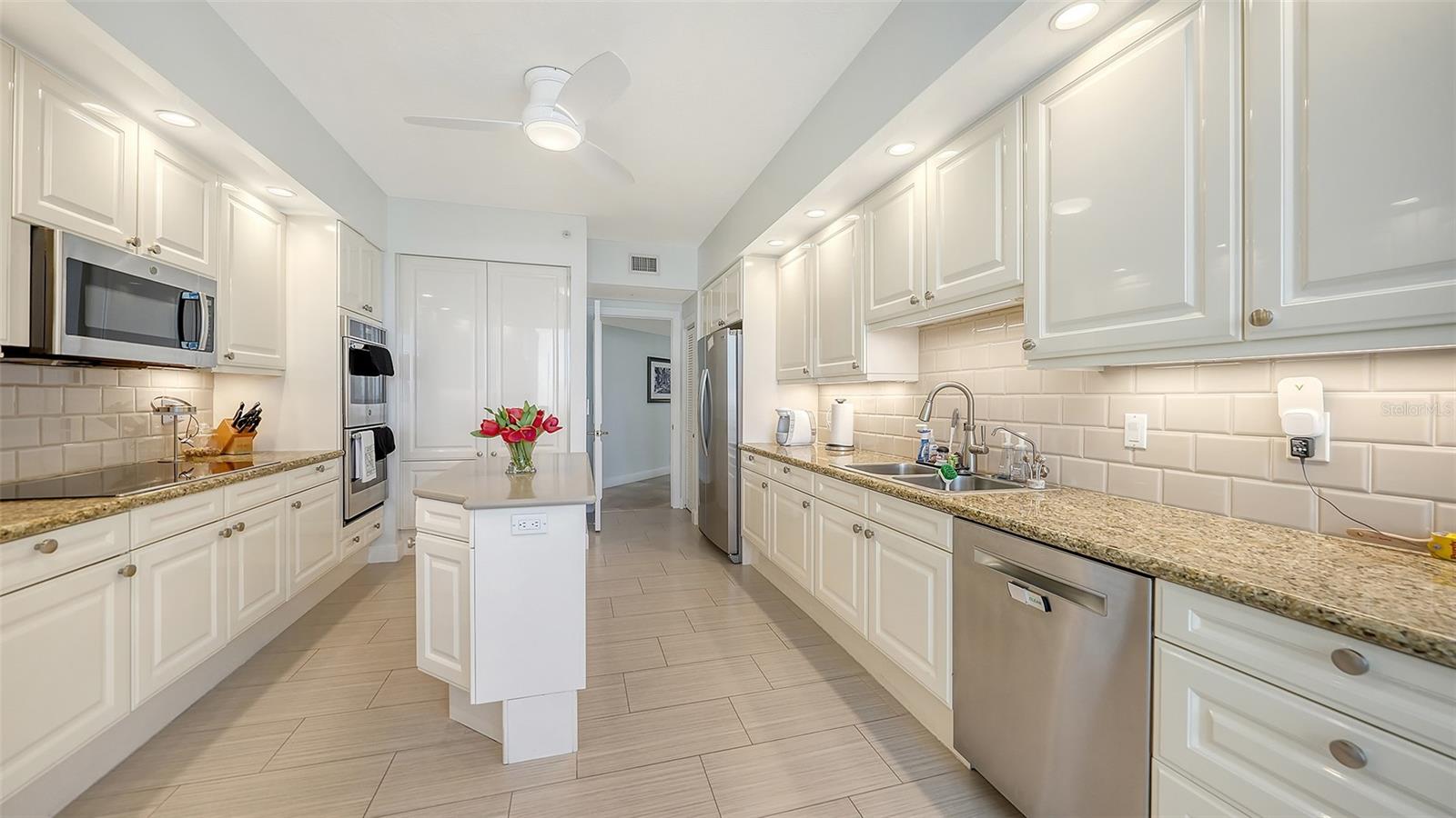 1241 Gulf of Mexico Dr #303, Longboat Key, FL 34228 — photo 26 of 78
