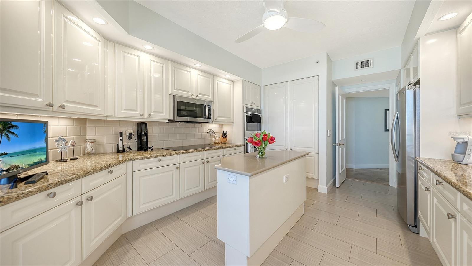 1241 Gulf of Mexico Dr #303, Longboat Key, FL 34228 — photo 27 of 78