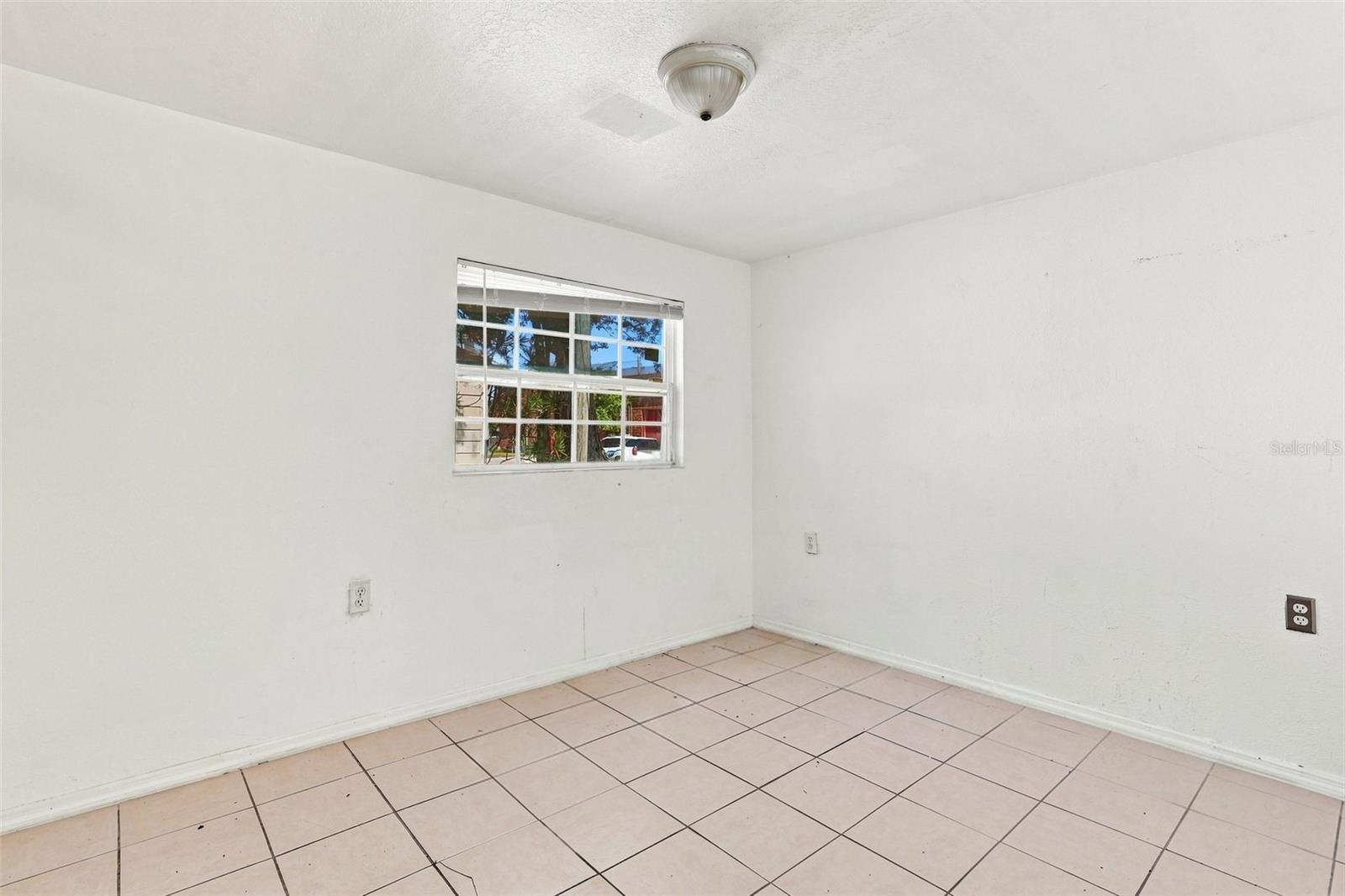 1672 10th St, Sarasota, FL 34236 — photo 11 of 29