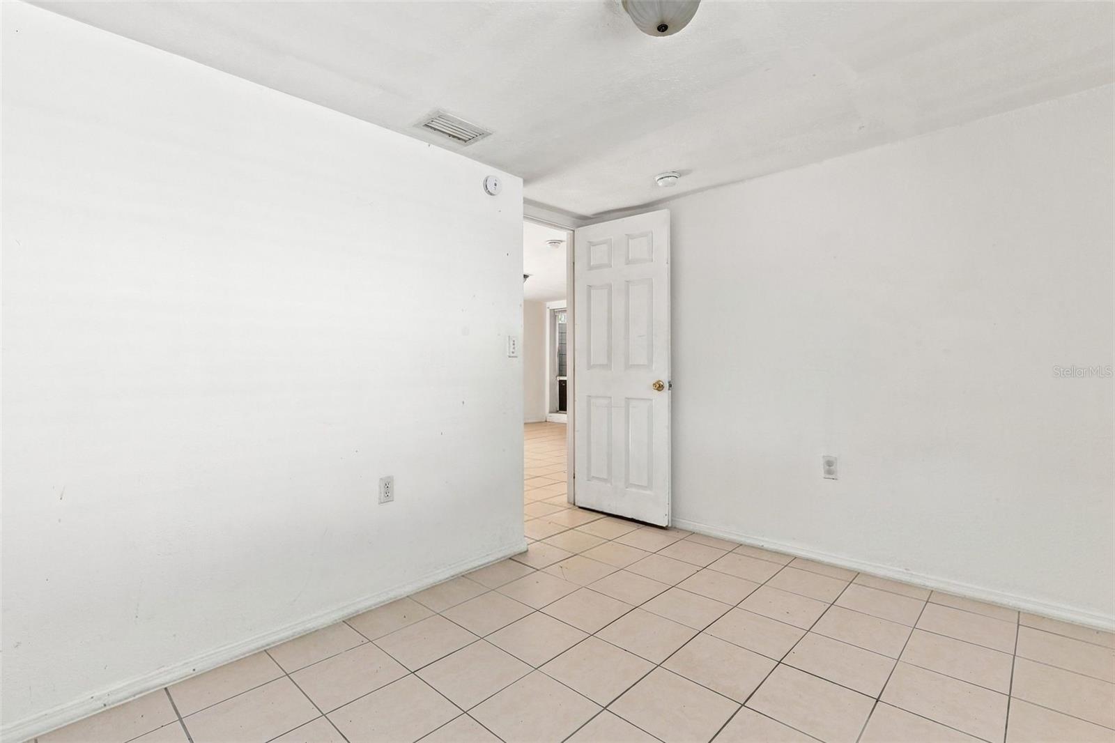 1672 10th St, Sarasota, FL 34236 — photo 12 of 29