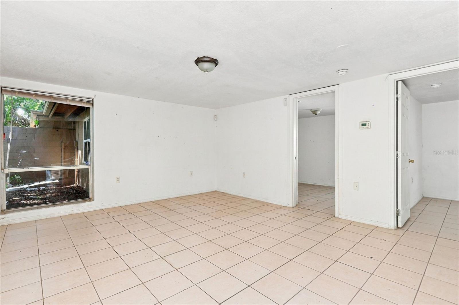 1672 10th St, Sarasota, FL 34236 — photo 9 of 29