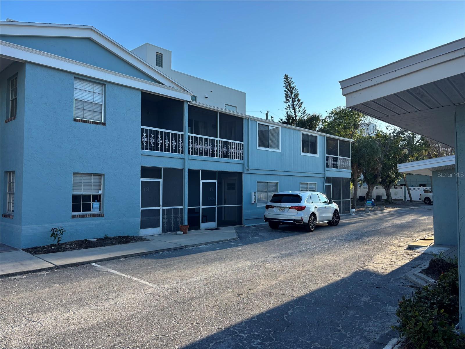 170 Roosevelt Dr #17, Sarasota, FL 34236 — photo 2 of 18