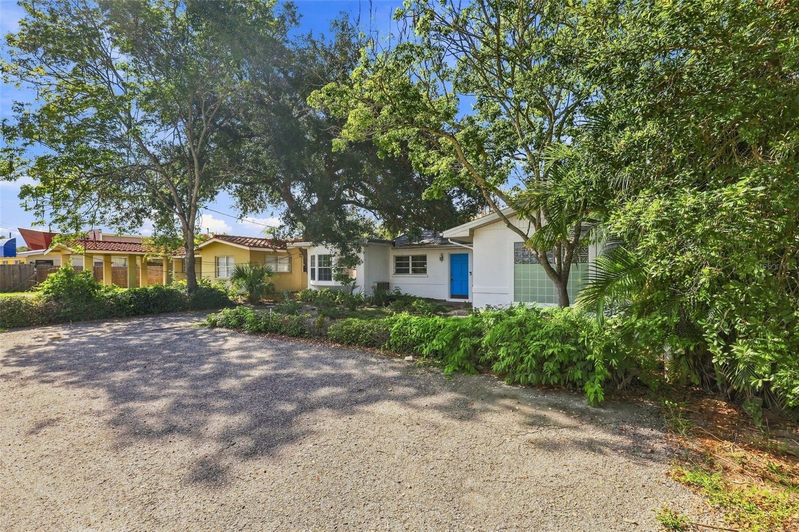 1840 Glengary St, Sarasota, FL 34231 — photo 2 of 30