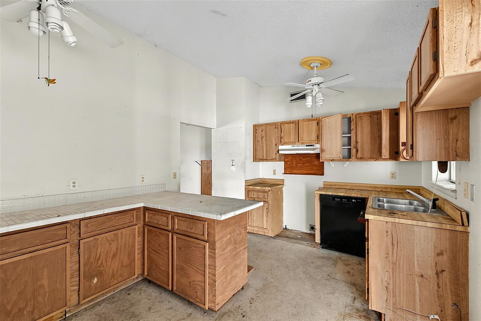 327 Harbor Blvd, Port Charlotte, FL 33954 — photo 17 of 34