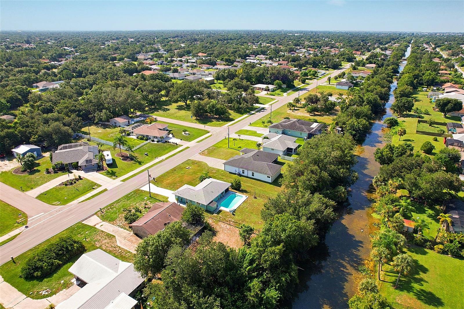 327 Harbor Blvd, Port Charlotte, FL 33954 — photo 4 of 34