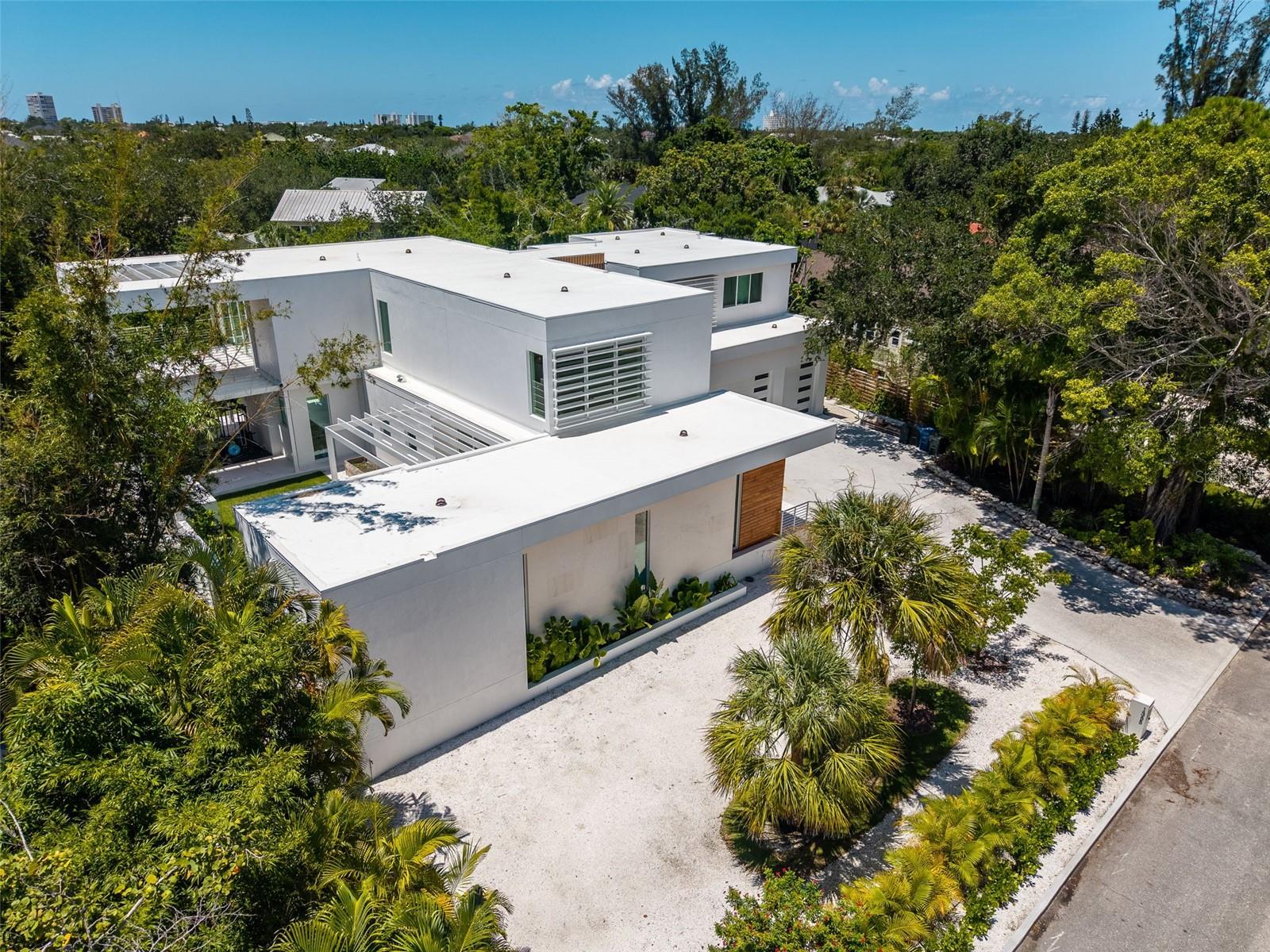 1355 Roberts Bay Ln, Sarasota, FL 34242 — photo 5 of 100