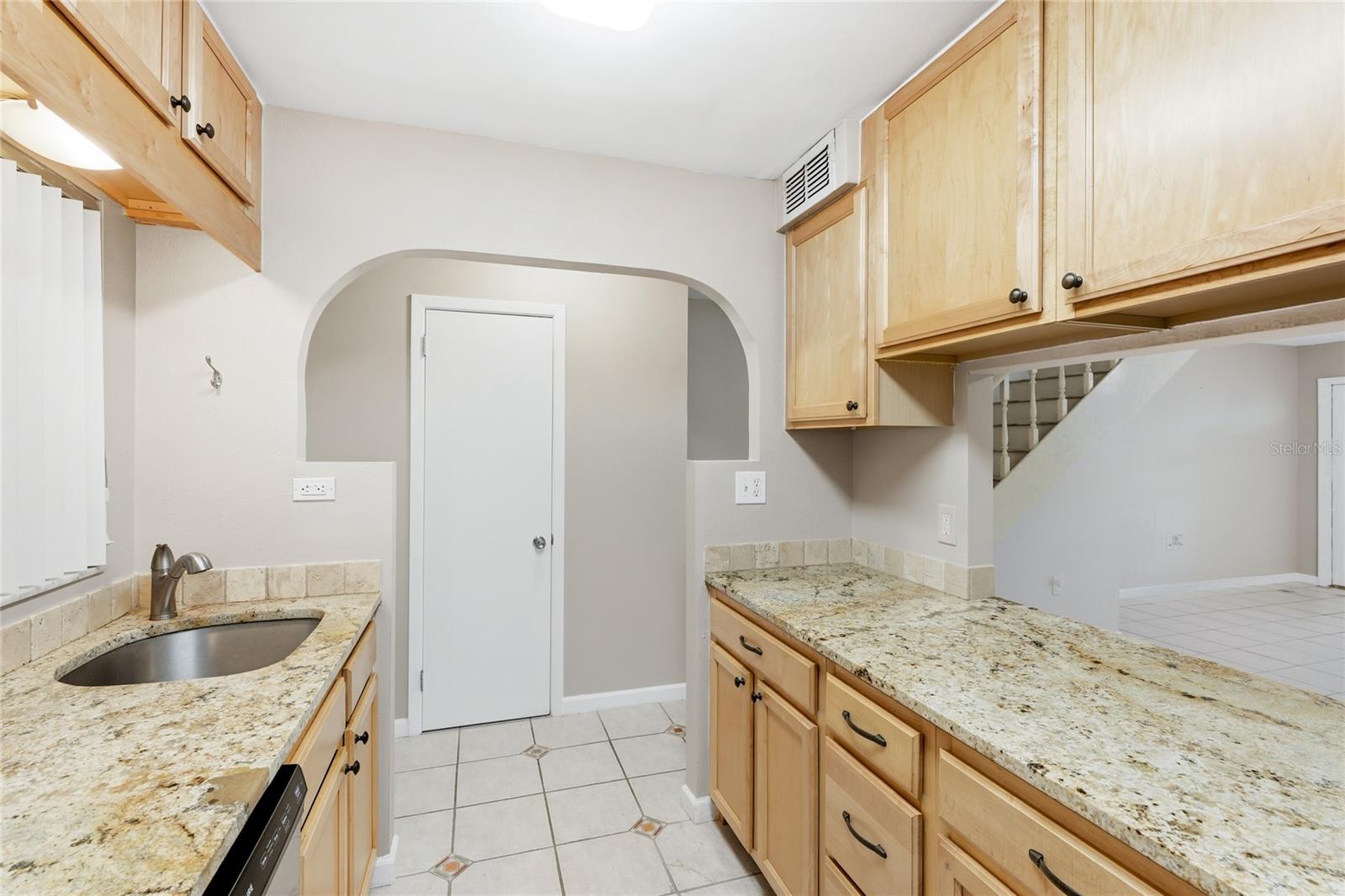 3365 Ramblewood Dr N #35C8, Sarasota, FL 34237 — photo 6 of 41