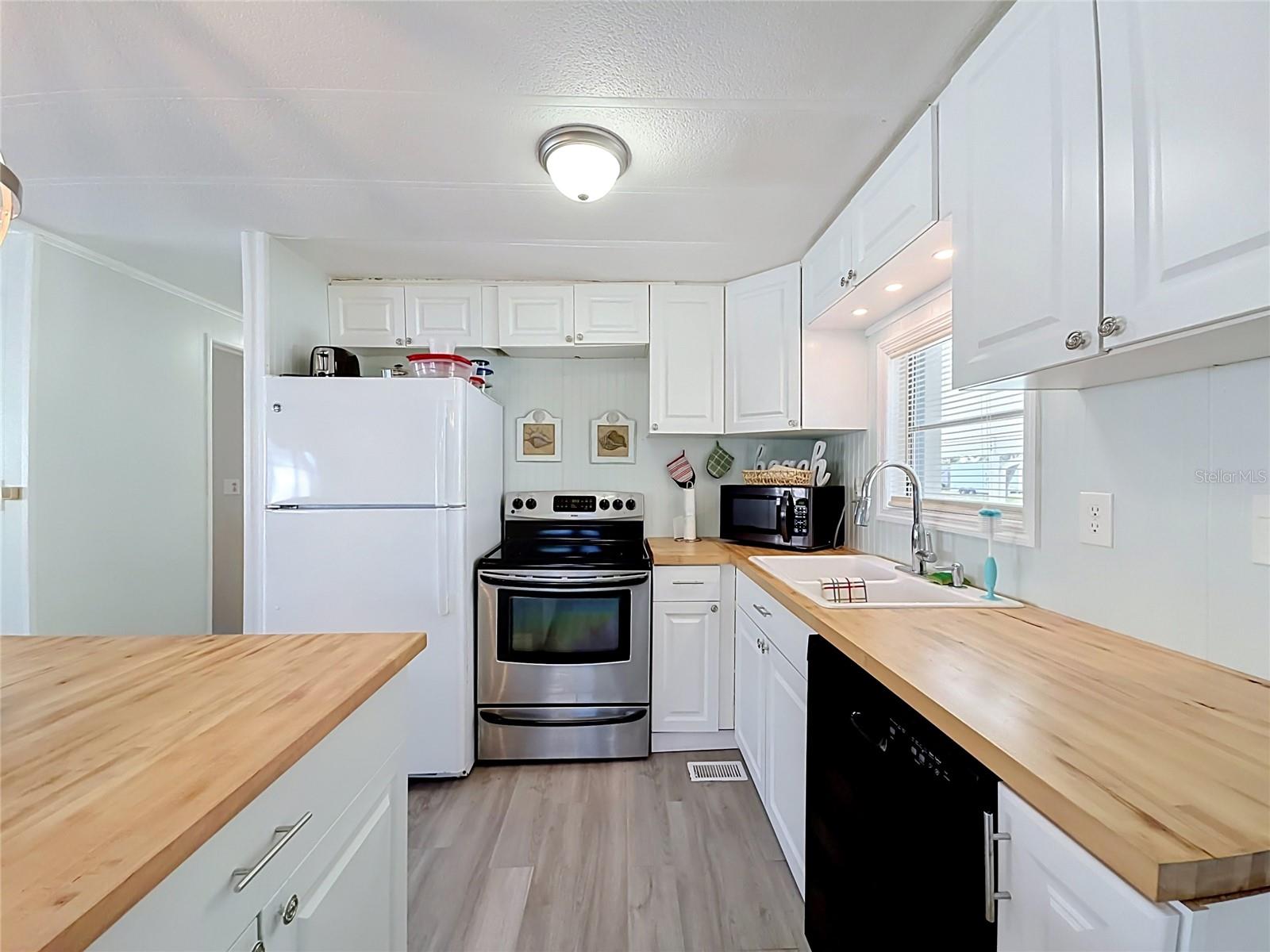 8207 Archie St, Englewood, FL 34224 — photo 13 of 42