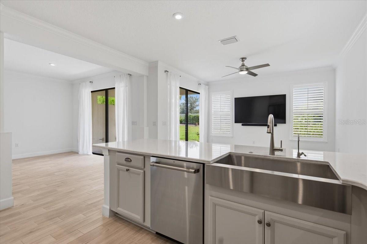 8370 Velda Trl, Sarasota, FL 34241 — photo 13 of 64