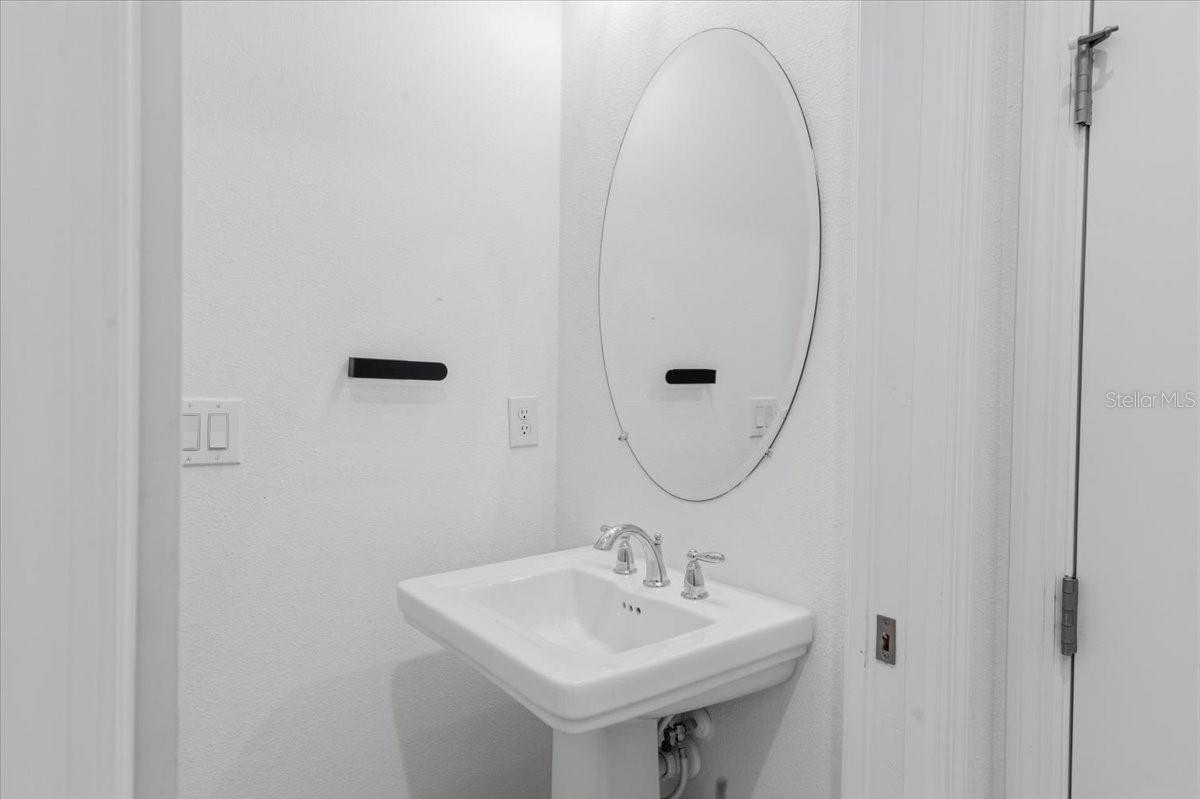 8370 Velda Trl, Sarasota, FL 34241 — photo 16 of 64