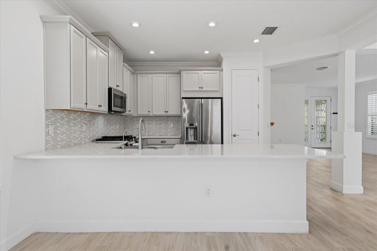 8370 Velda Trl, Sarasota, FL 34241 — photo 10 of 64