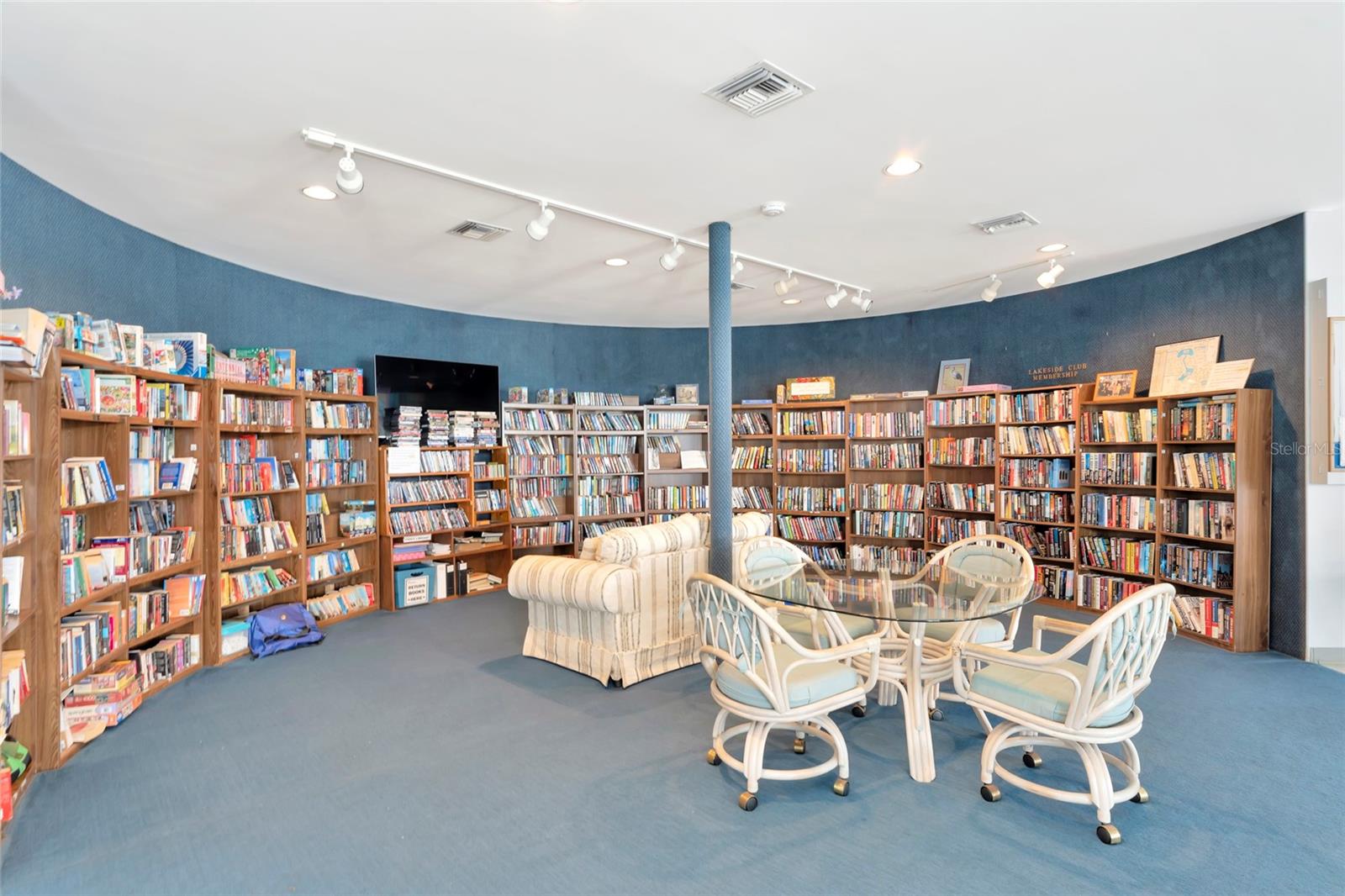 Community Clubhouse Library