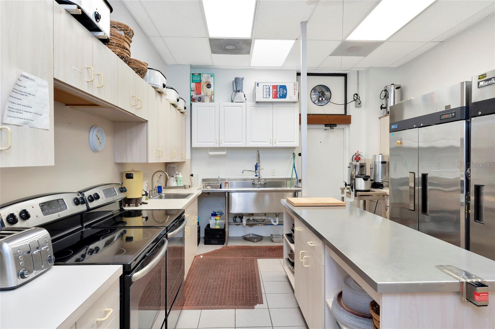 Full Kitchen in the Community Cubhouse