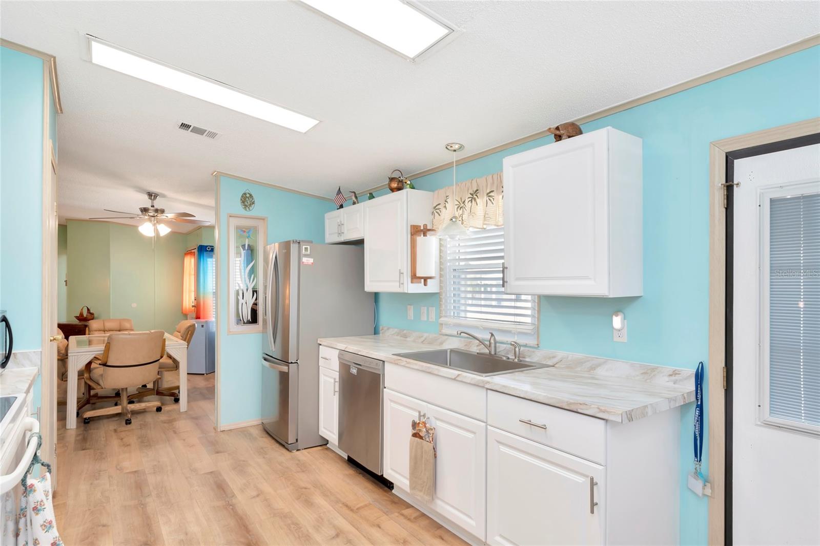 6041 Toucan Dr, Englewood, FL 34224 — photo 10 of 61