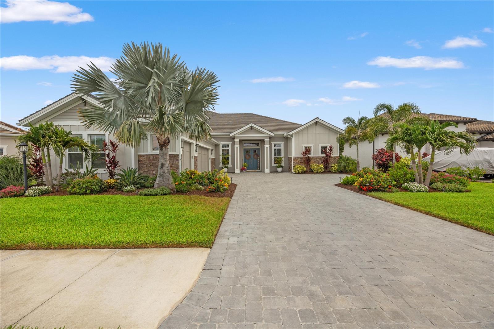 9479 Tequila Sunrise Dr, Sarasota, FL 34241 — photo 2 of 58