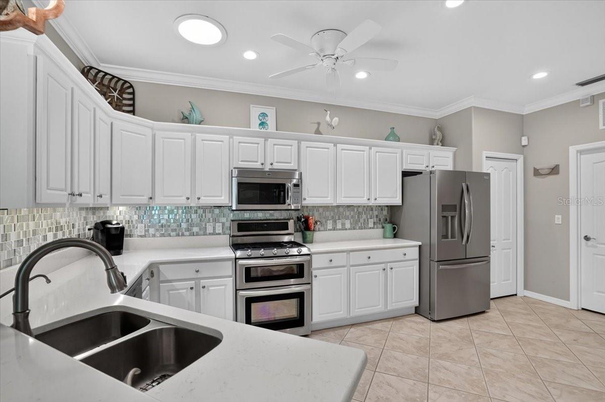 5037 WHISPERING OAKS DRIVE, NORTH PORT, Florida 34287