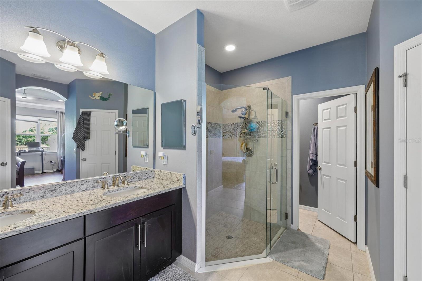 6145 Anise Dr, Sarasota, FL 34238 — photo 17 of 47