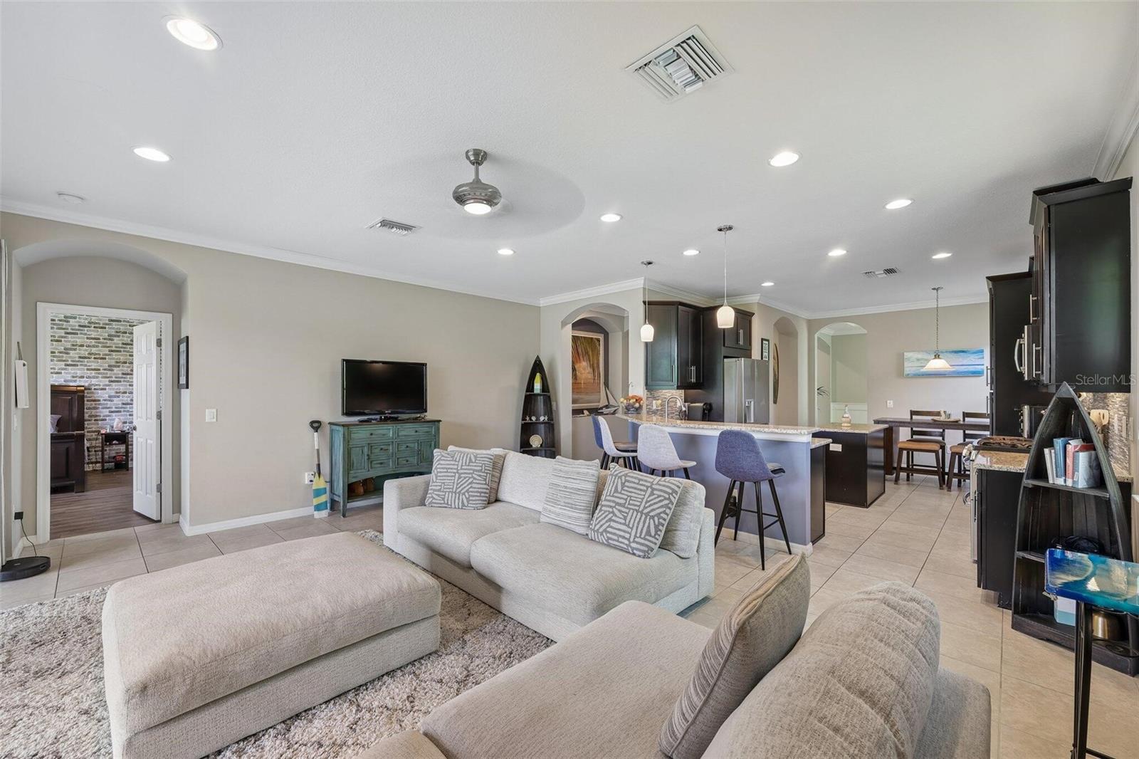 6145 Anise Dr, Sarasota, FL 34238 — photo 7 of 47