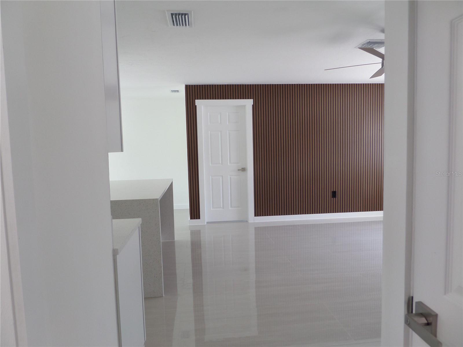 4925 Silk Oak Dr, Sarasota, FL 34232 — photo 5 of 50