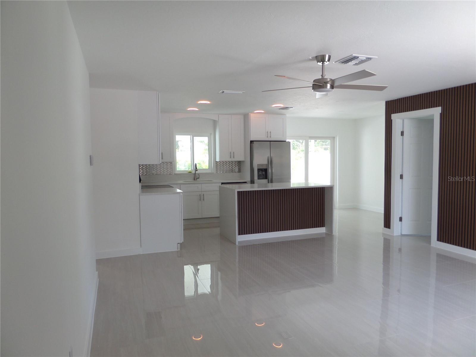 4925 Silk Oak Dr, Sarasota, FL 34232 — photo 8 of 50