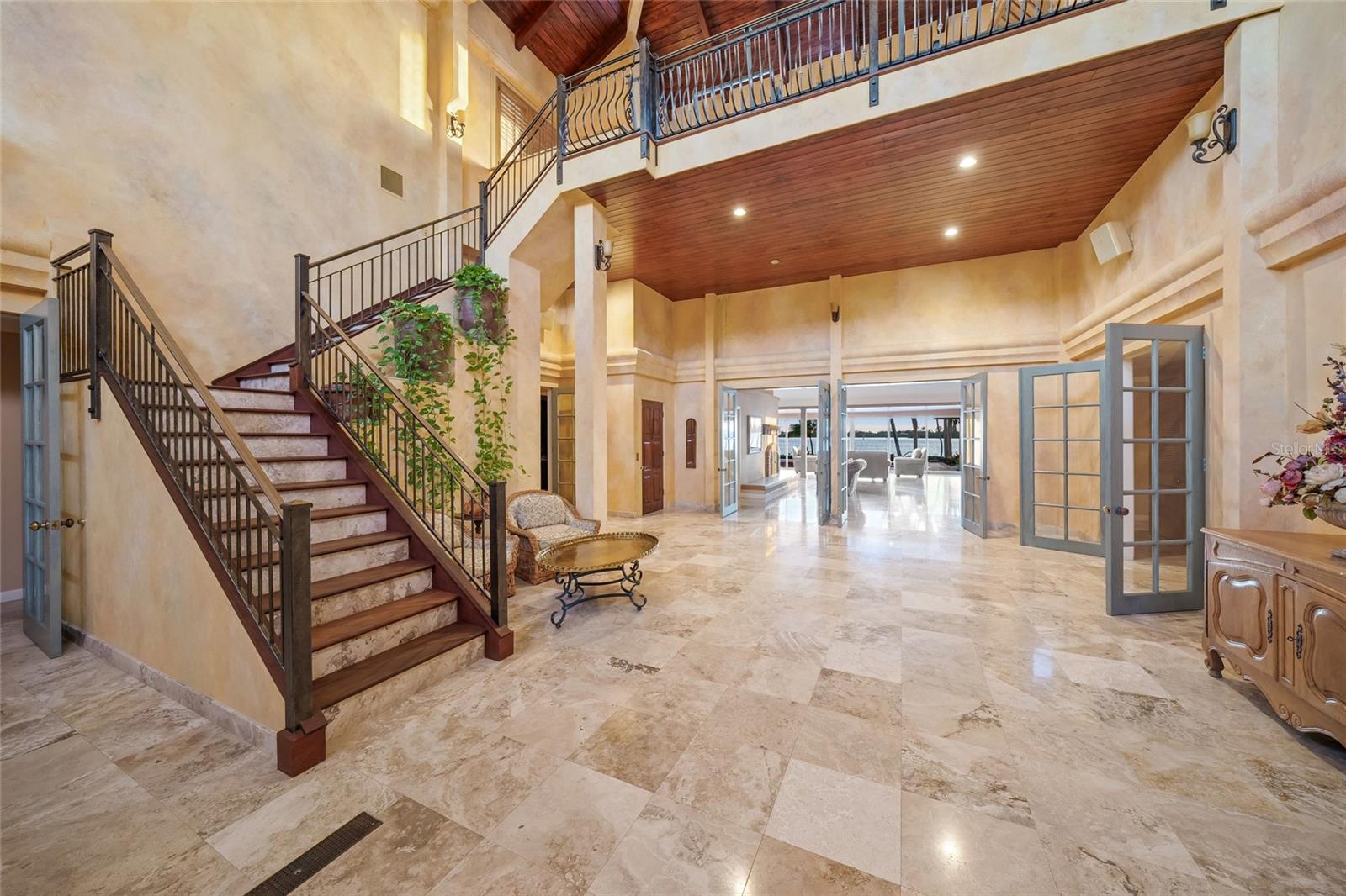 1136 N Lake Shore Dr, Sarasota, FL 34231 — photo 12 of 75