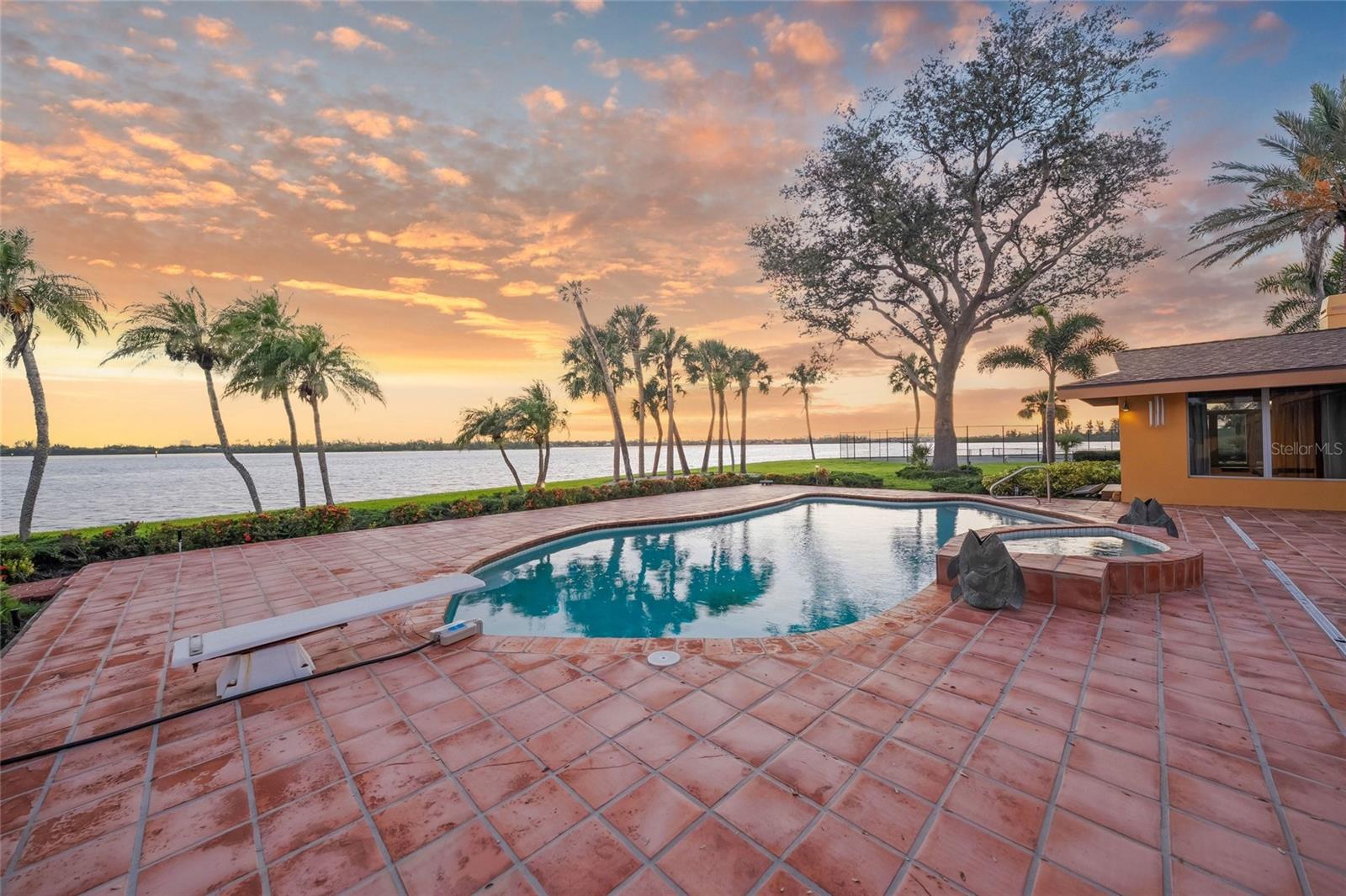 1136 N Lake Shore Dr, Sarasota, FL 34231 — photo 34 of 75