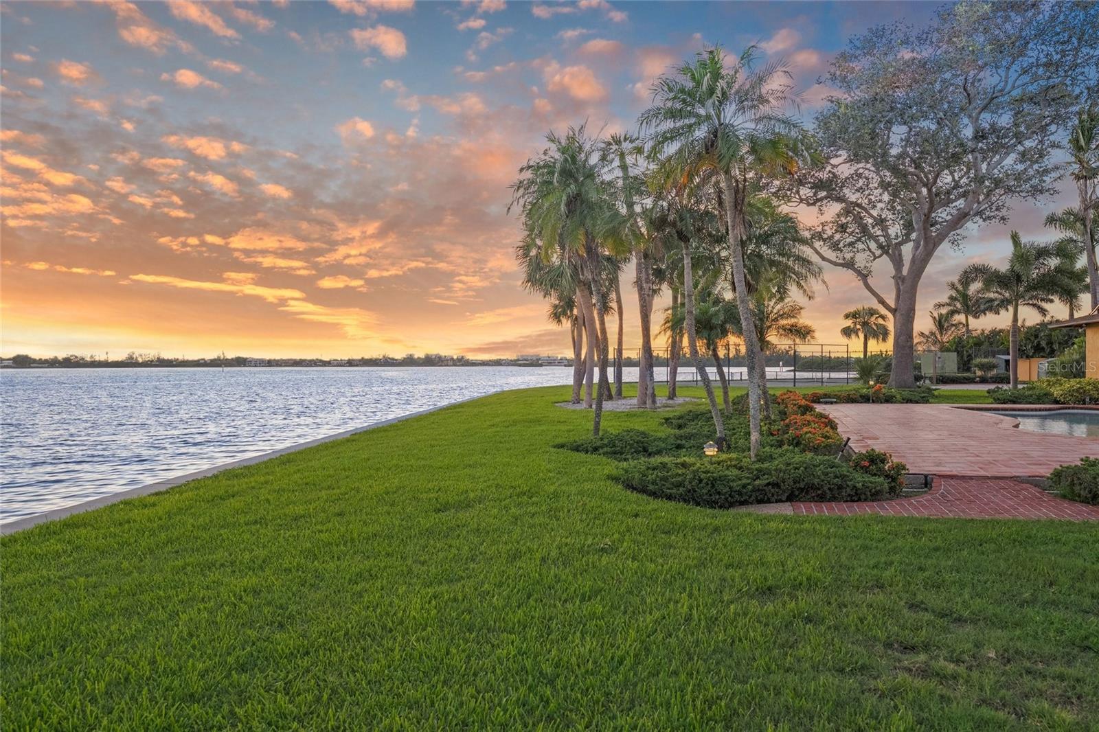 1136 N Lake Shore Dr, Sarasota, FL 34231 — photo 39 of 75