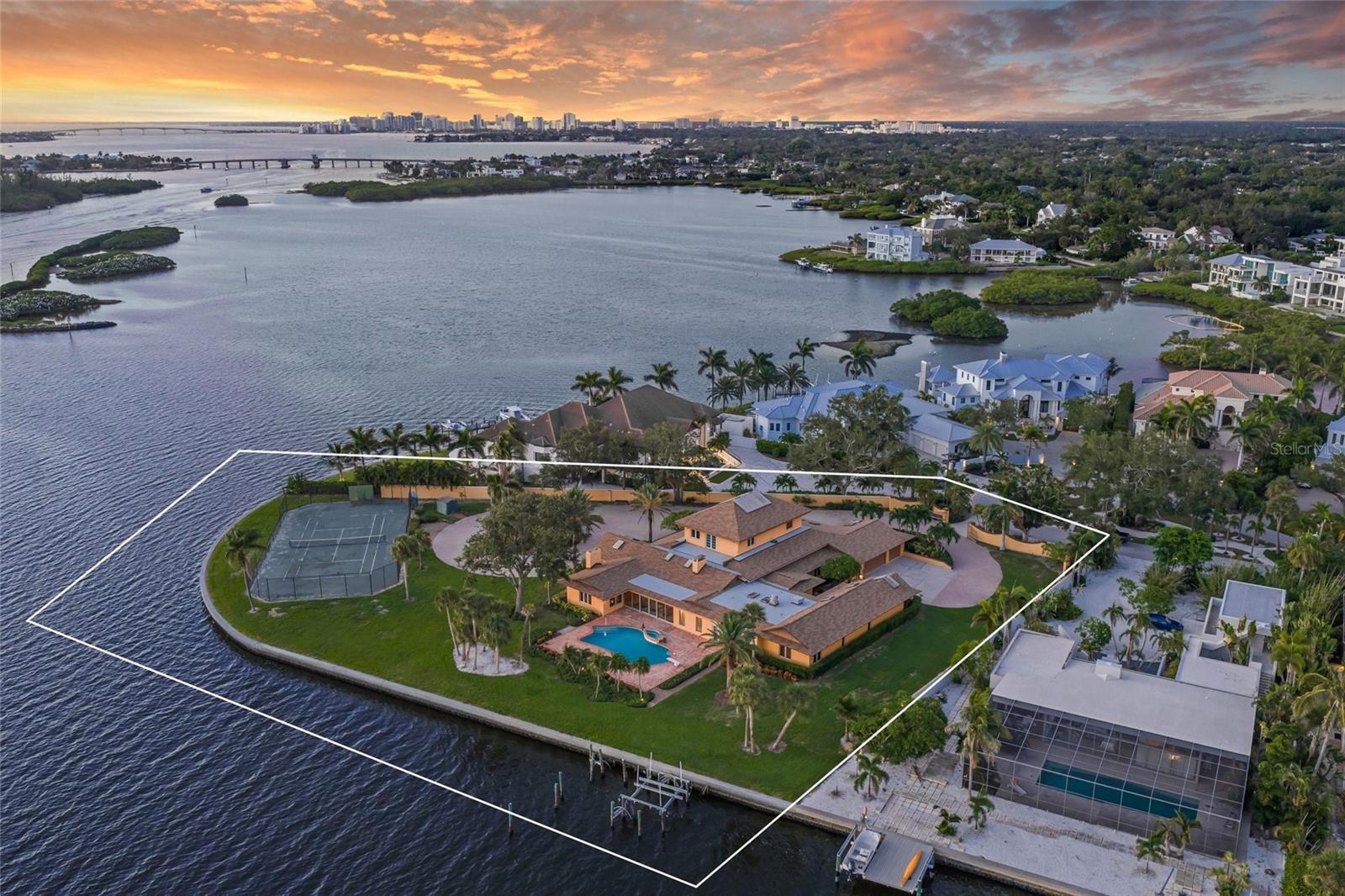 1136 N Lake Shore Dr, Sarasota, FL 34231 — photo 48 of 75