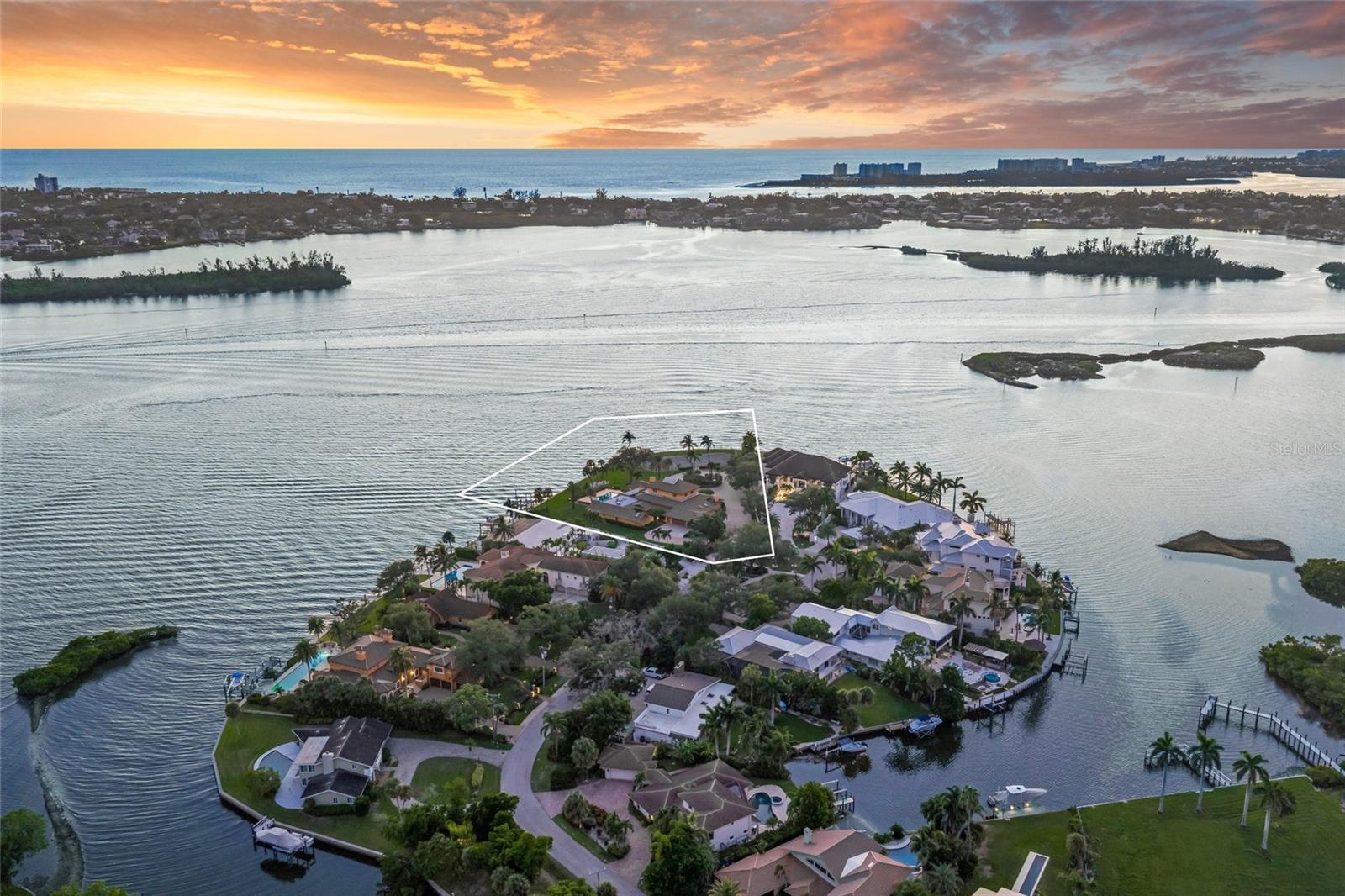 1136 N Lake Shore Dr, Sarasota, FL 34231 — photo 54 of 75