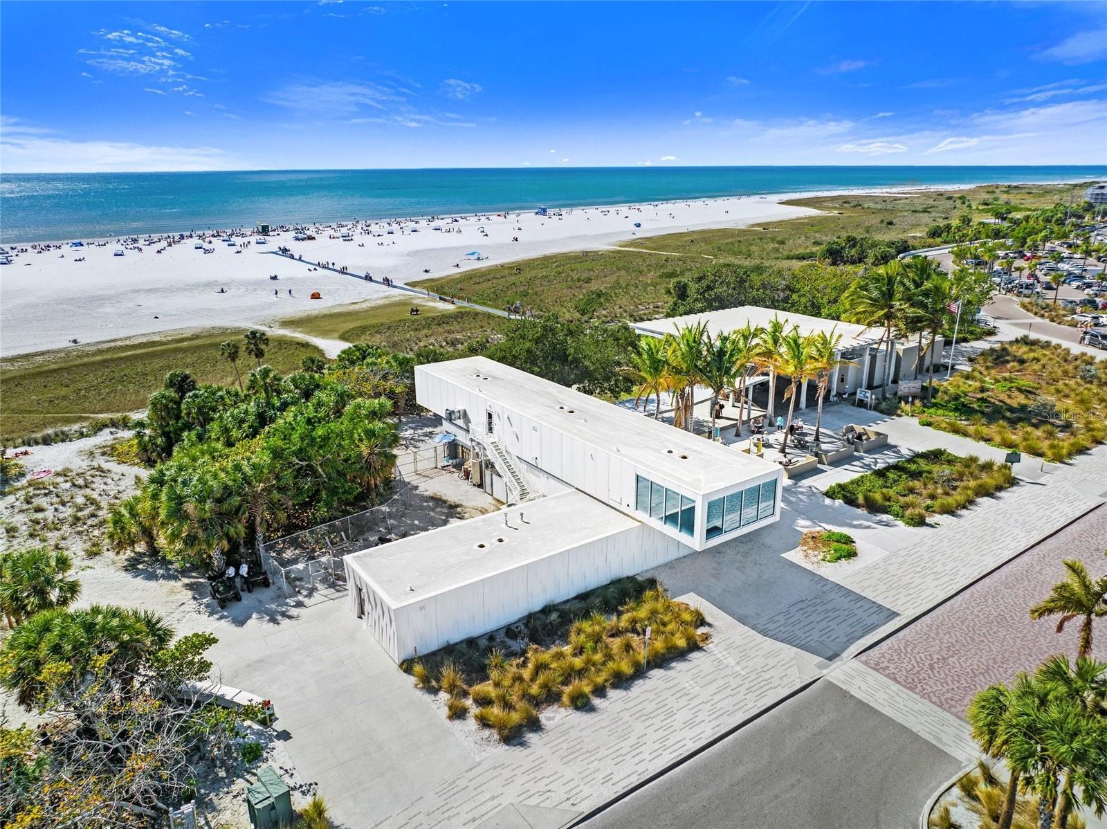 1136 N Lake Shore Dr, Sarasota, FL 34231 — photo 57 of 75