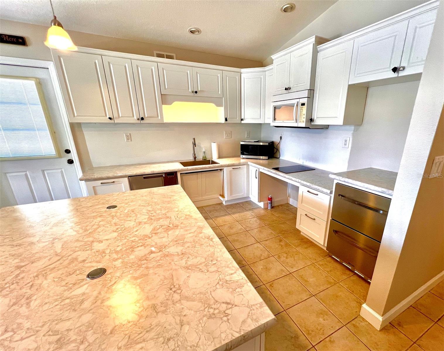 47-49 Hatchett Creek Rd, Venice, FL 34285 — photo 7 of 40