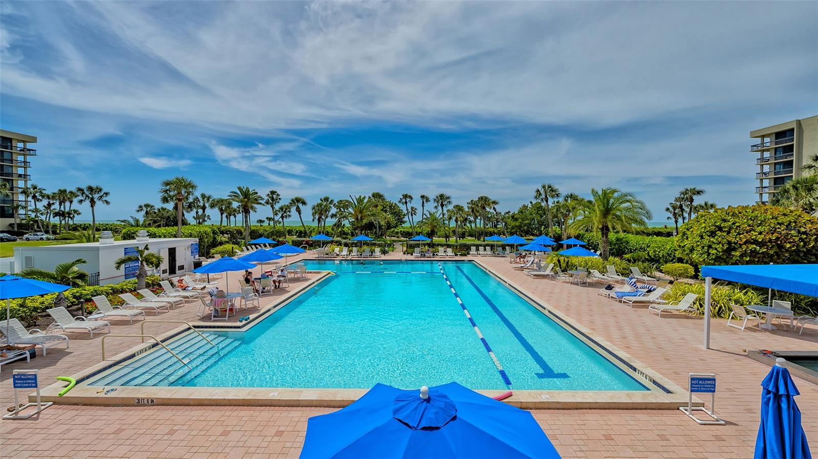 1055 Gulf of Mexico Dr #105, Longboat Key, FL 34228 — photo 43 of 78