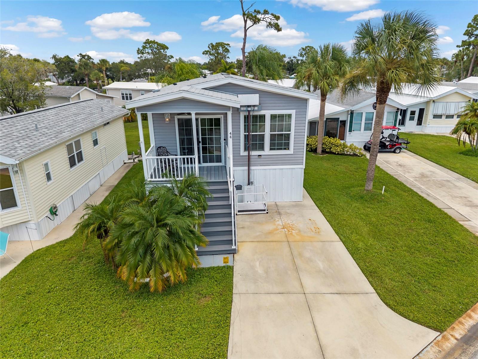 44 Crown Point Dr, Nokomis, FL 34275 — photo 3 of 52