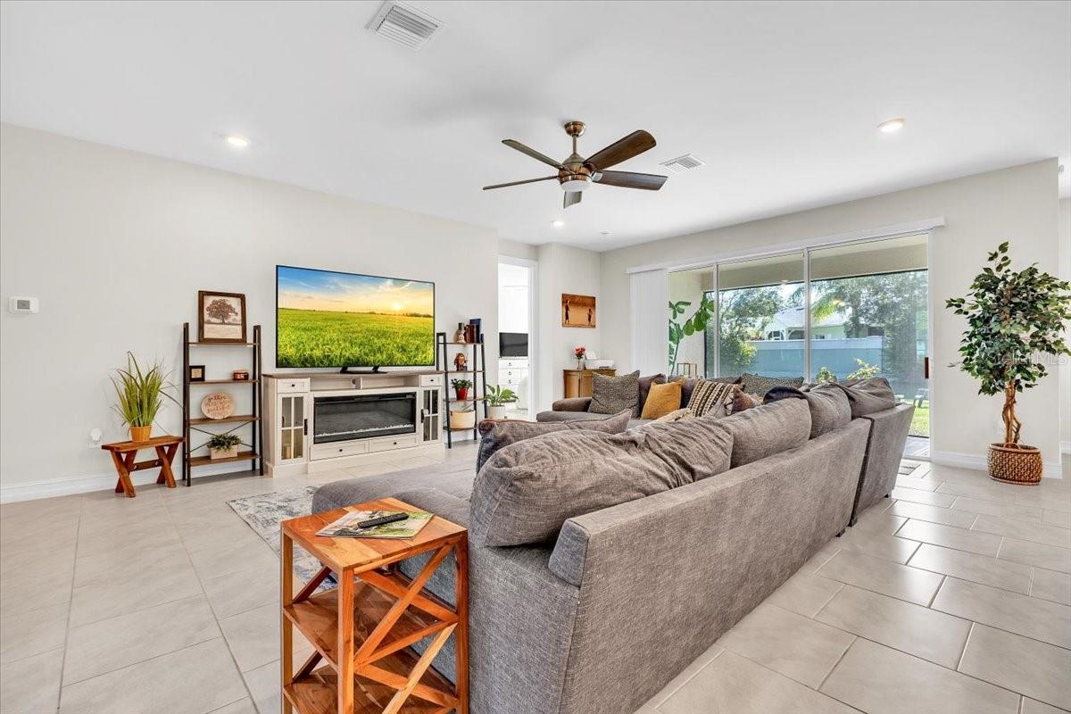 2065 Nuremberg Blvd, Punta Gorda, FL 33983 — photo 4 of 46