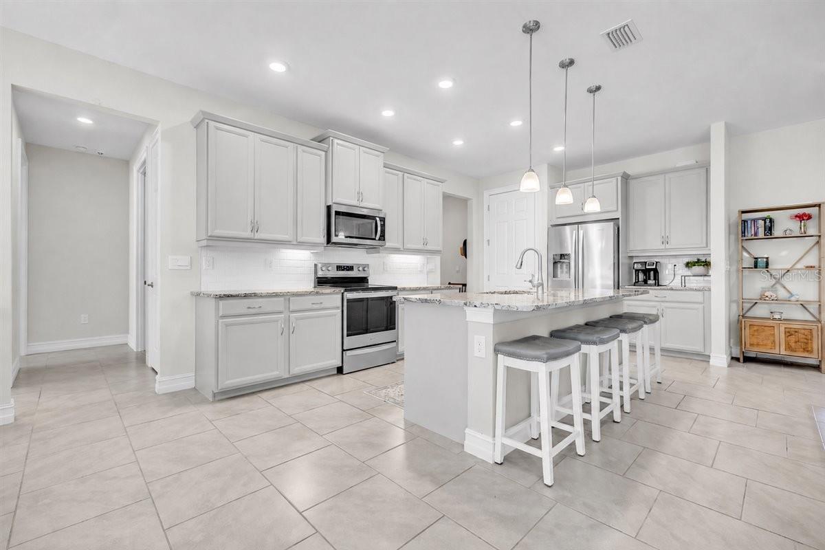 2065 Nuremberg Blvd, Punta Gorda, FL 33983 — photo 7 of 46