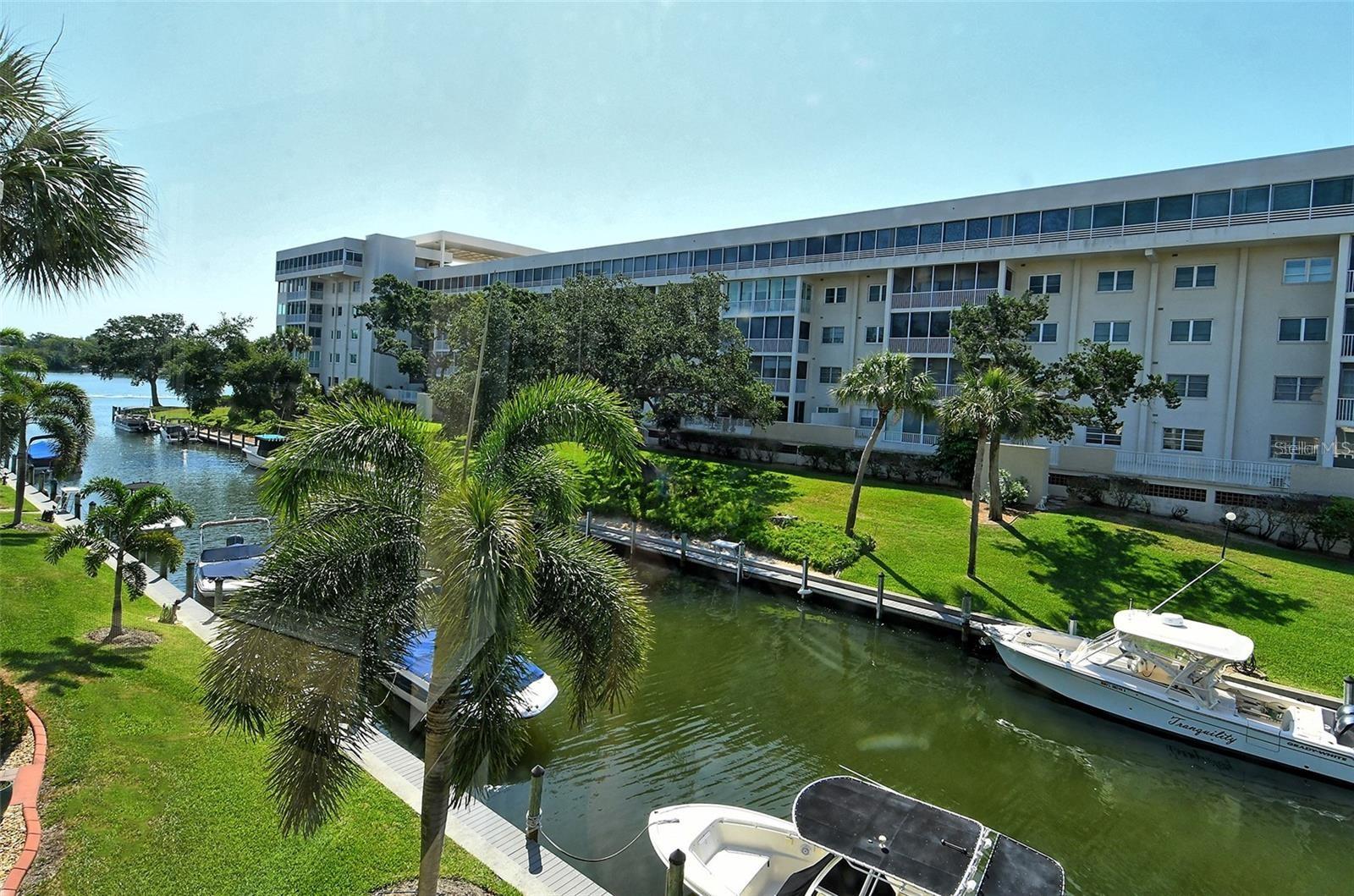 1300 N Portofino Dr #305, Sarasota, FL 34242 — photo 19 of 68