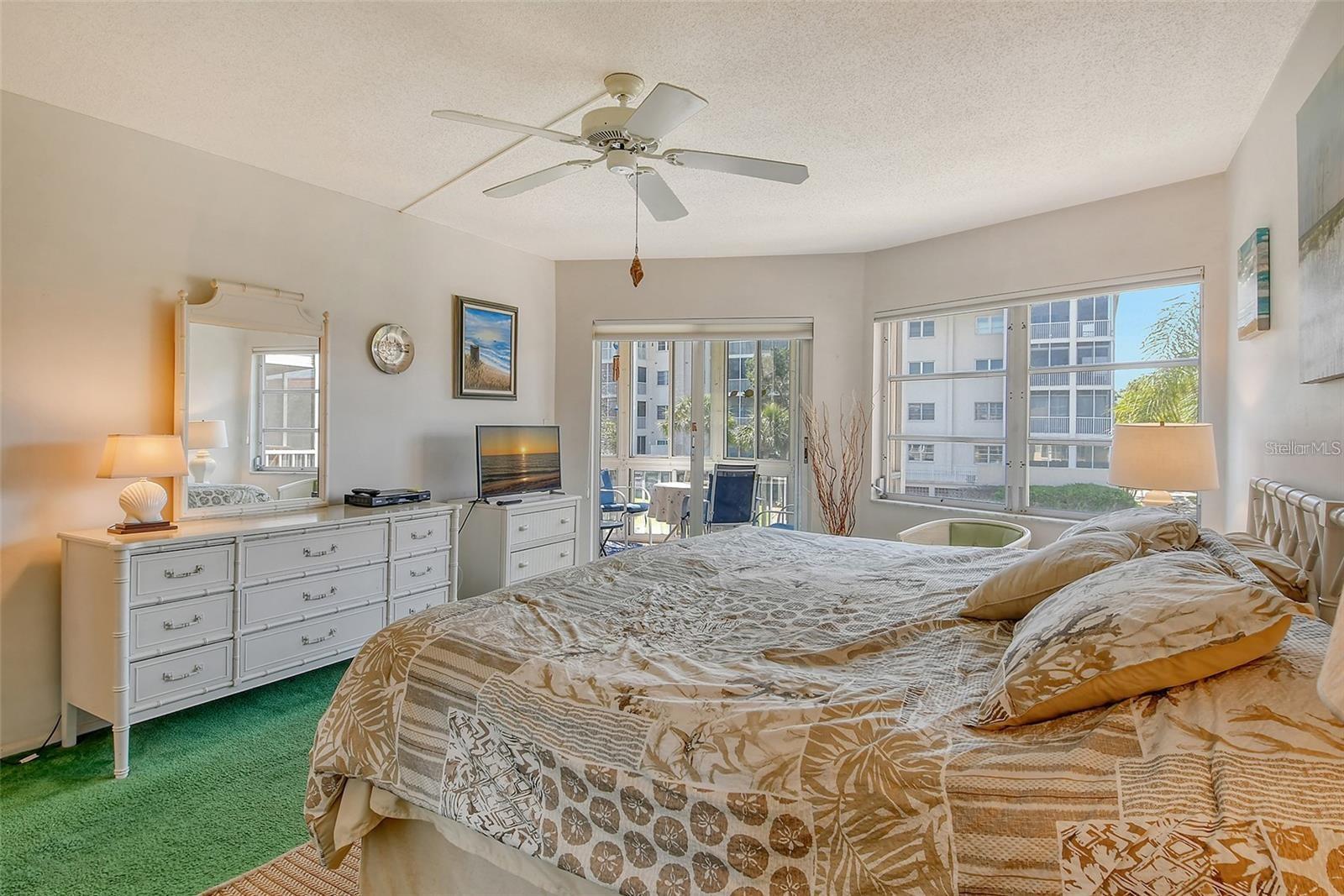 1300 N Portofino Dr #305, Sarasota, FL 34242 — photo 26 of 68