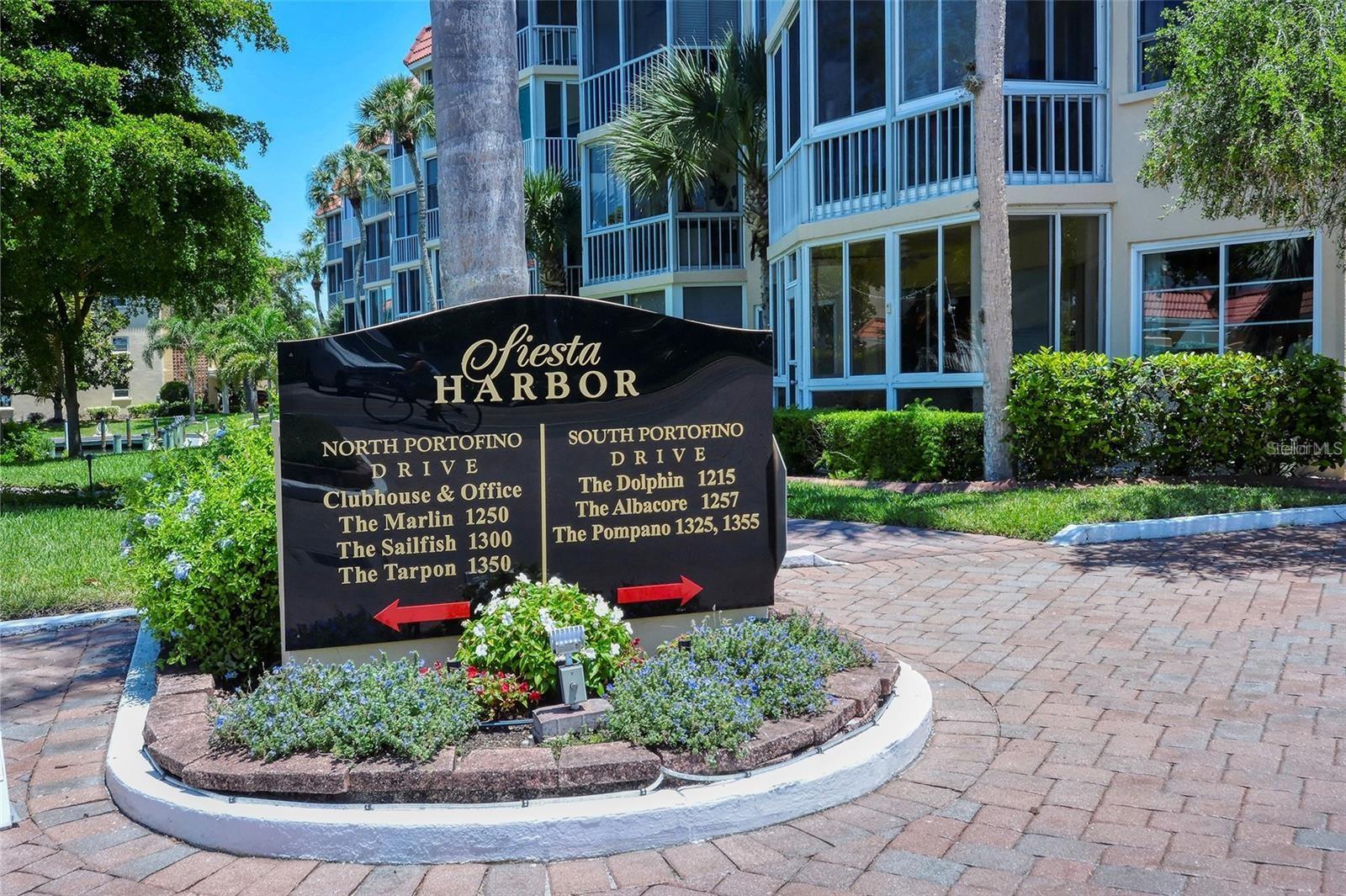 1300 N Portofino Dr #305, Sarasota, FL 34242 — photo 32 of 68